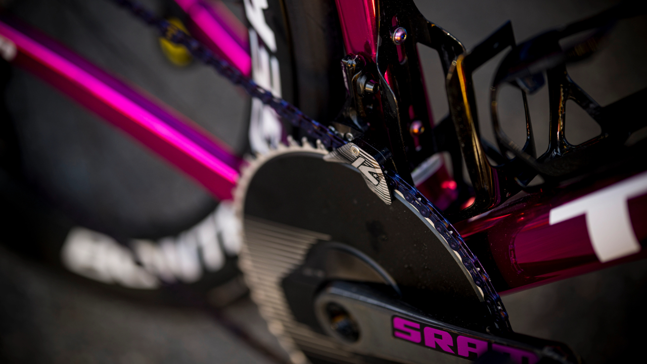 Mads Pederson bike set up SRAM 1x RED Bontrager Aelous