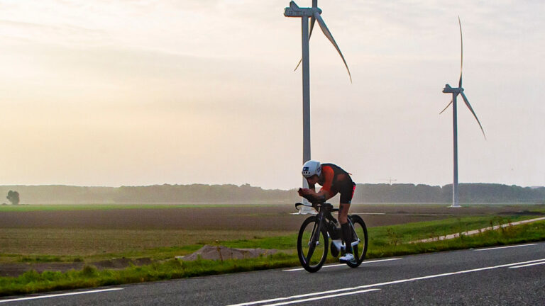 cycling-headwind-tips