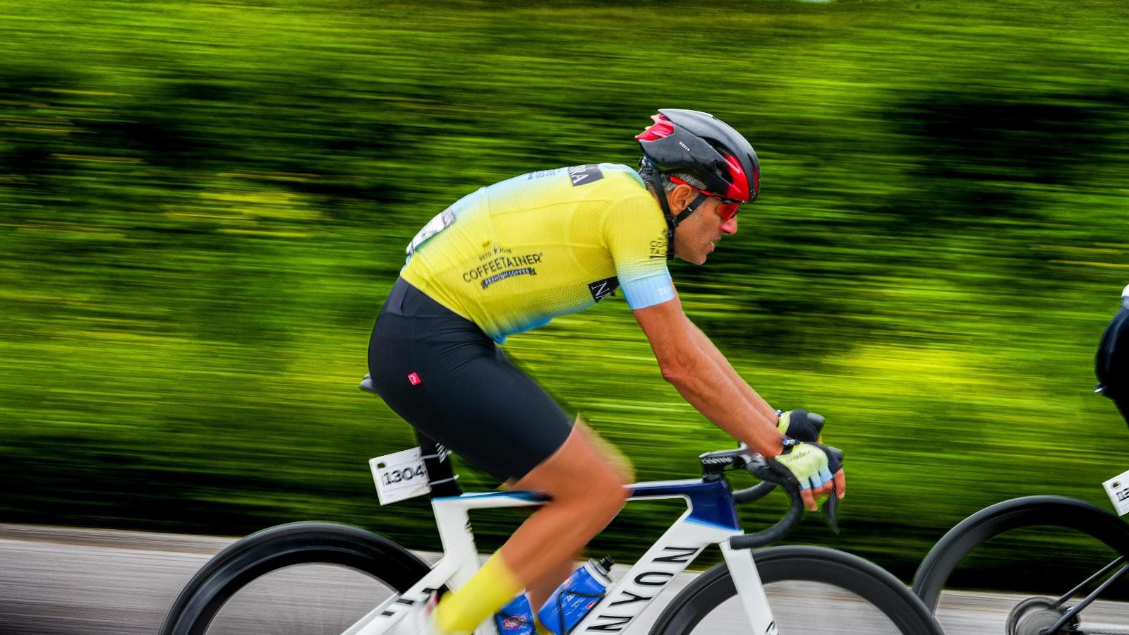 Incorporating gym workouts like squats and lunges boosts muscle strength and cycling performance.