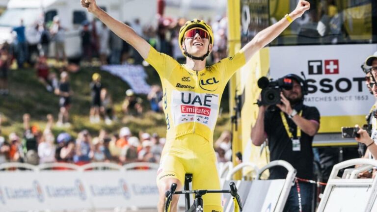 cyclist winning the race with correct gear changes